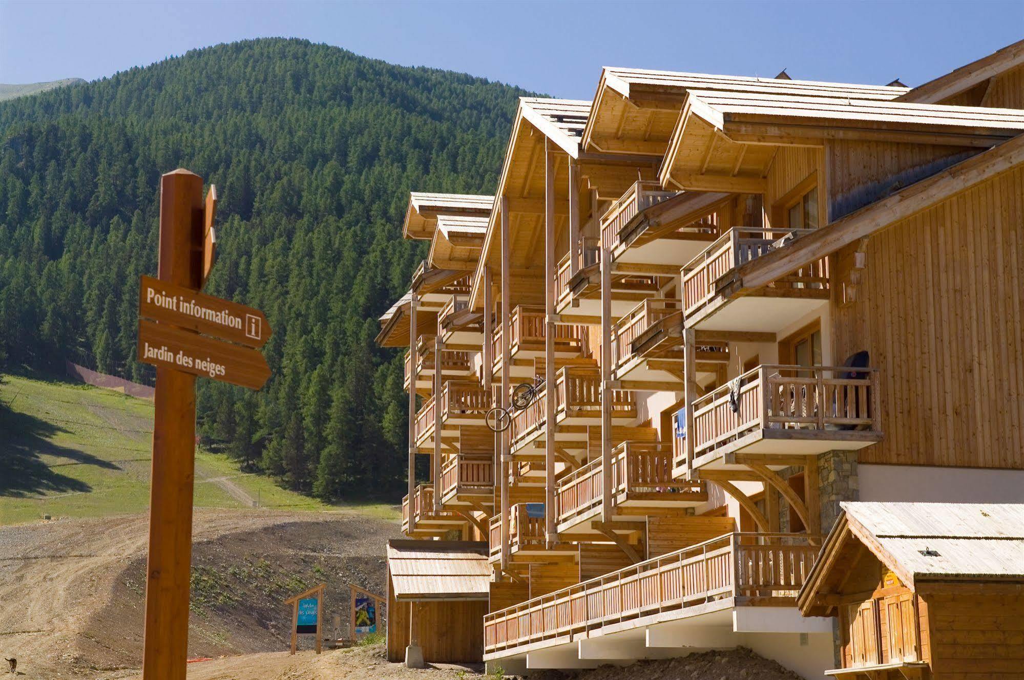 Madame Vacances Residence Le Parc Des Airelles Les Orres Eksteriør billede